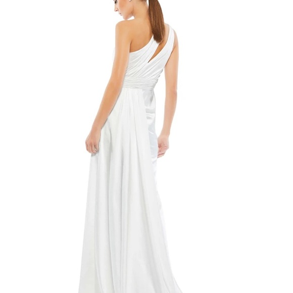 (160) ❤️ BNWT MAC DUGGAL ONE SHOULDER CUTOUT CHARMEUSE GOWN - Picture 2 of 8